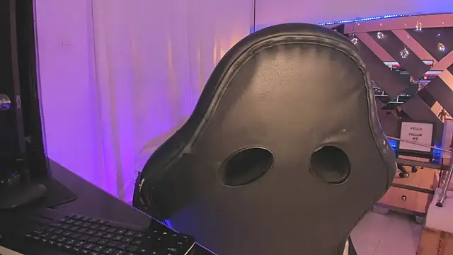 Snapshot of anniesweet02 chatting on 03-01-25, 01:53 anniesweet02 online show from 03-01-25, 01:53