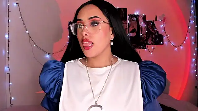 Snapshot of willow_poisson chatting on 11-29-25, 05:49 willow poisson online show from 11-29-25, 05:49