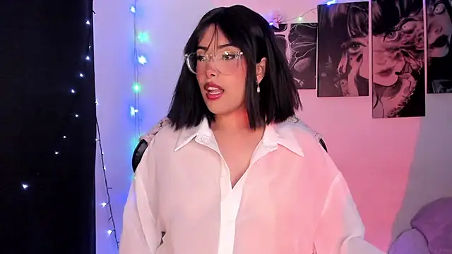 Snapshot of willow_poisson chatting on 12-20-25, 05:20 willow poisson online show from 12-20-25, 05:20