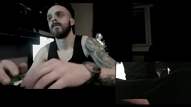 Snapshot of HardAlready chatting on 01-14-25, 06:28 HardAlready online show from 01-14-25, 06:28