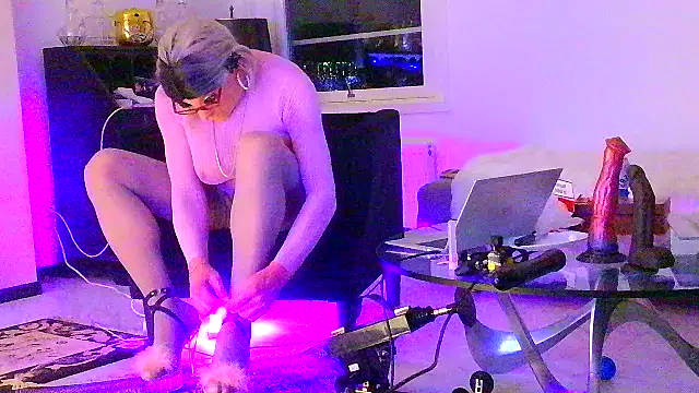 CharlotteVixxens online show from 04-10-26, 01:55