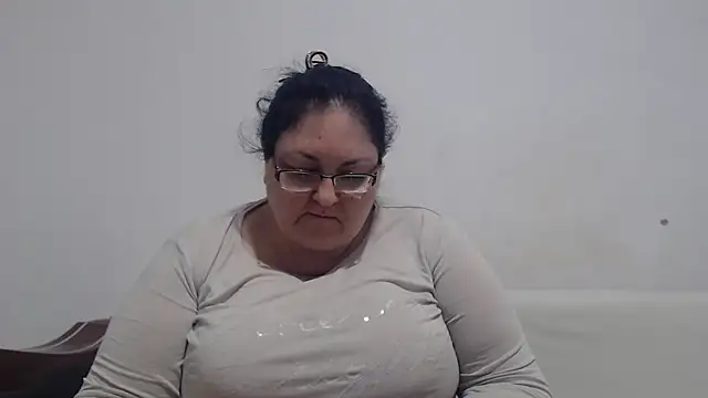 Snapshot of Nykyxo chatting on 04-12-26, 05:51 Nykyxo online show from 04-12-26, 05:51