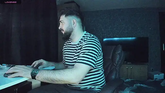 Snapshot of Eduu2322 chatting on 01-13-25, 11:49 Eduu2322 online show from 01-13-25, 11:49