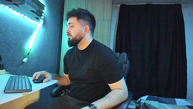 Snapshot of Eduu2322 chatting on 02-22-25, 10:31 Eduu2322 online show from 02-22-25, 10:31