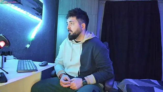 Snapshot of Eduu2322 chatting on 02-26-25, 10:42 Eduu2322 online show from 02-26-25, 10:42