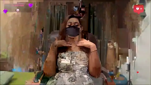 Snapshot of OH-Monica chatting on 05-11-26, 10:29 OH-Monica online show from 05-11-26, 10:29
