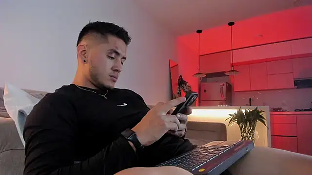 Chriskyle  online show from 12-08-24, 12:07