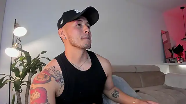 Chriskyle  online show from 03-11-25, 05:16