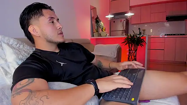 Chriskyle  online show from 11-19-25, 11:27