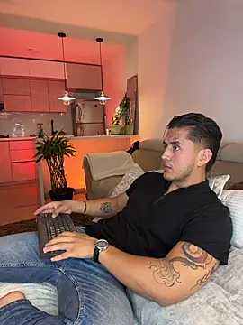 Chriskyle  online show from 11-28-25, 12:35