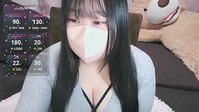 Snapshot of yuinyan3150 chatting on 03-13-26, 04:13 yuinyan3150 online show from 03-13-26, 04:13