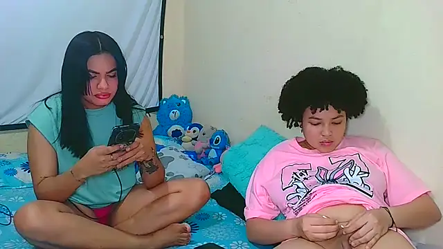 vanellope12 online show from 06-23-26, 02:42