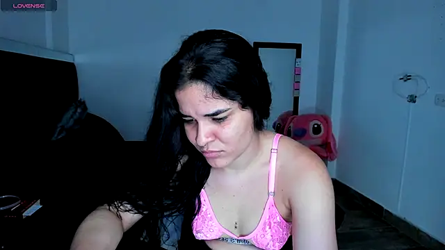 Snapshot of SweetMegan_1 chatting on 10-03-25, 10:40 SweetMegan 1 online show from 10-03-25, 10:40