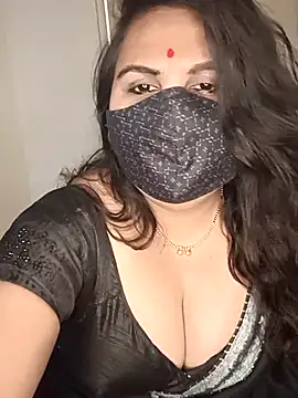 Snapshot of Love-priya chatting on 02-19-25, 06:44 Love-priya online show from 02-19-25, 06:44