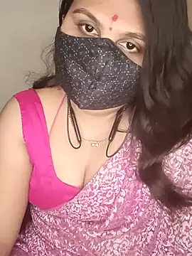 Snapshot of Love-priya chatting on 03-11-25, 05:02 Love-priya online show from 03-11-25, 05:02