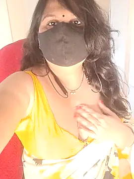 Snapshot of Love-priya chatting on 11-19-25, 08:58 Love-priya online show from 11-19-25, 08:58