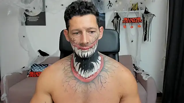 BrutusK08 online show from 10-31-25, 08:43