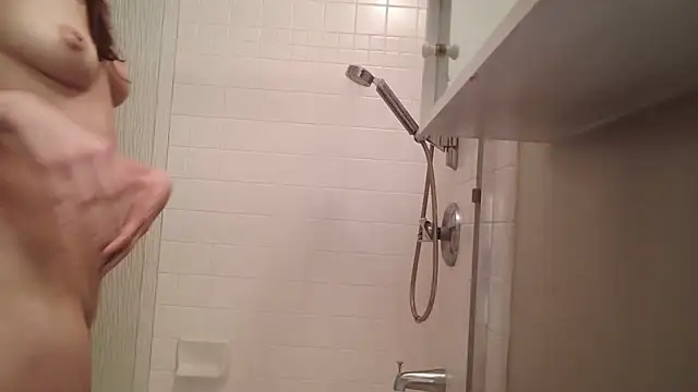 Snapshot of Tipsy_Toes_Daisy chatting on 02-13-25, 02:12 Tipsy Toes Daisy online show from 02-13-25, 02:12