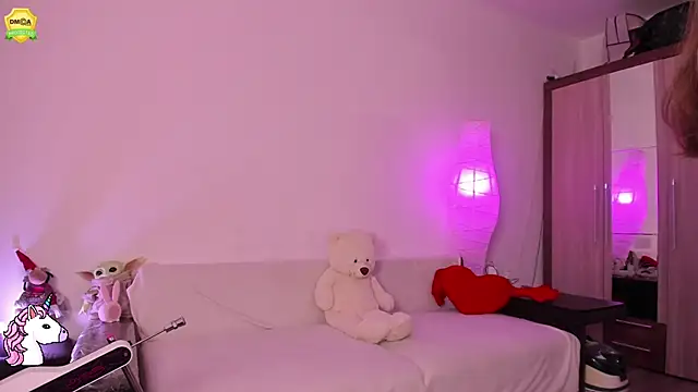 EvaUniporn online show from 05-18-26, 05:08
