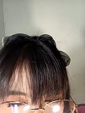 Snapshot of Chall_mee chatting on 02-22-26, 10:19 Chall mee online show from 02-22-26, 10:19