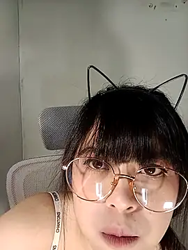 Snapshot of Chall_mee chatting on 02-25-26, 08:40 Chall mee online show from 02-25-26, 08:40