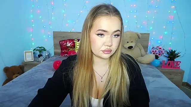 Snapshot of StacyYellig chatting on 01-15-25, 06:12 StacyYellig online show from 01-15-25, 06:12