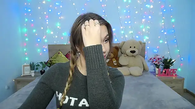 Snapshot of StacyYellig chatting on 01-25-25, 11:11 StacyYellig online show from 01-25-25, 11:11