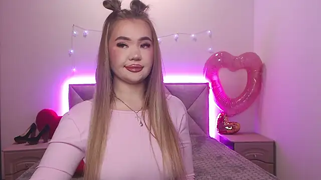 Snapshot of StacyYellig chatting on 02-19-26, 09:33 StacyYellig online show from 02-19-26, 09:33