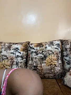 Snapshot of Pretty_Selina1 chatting on 01-02-25, 06:18 Pretty Selina1 online show from 01-02-25, 06:18