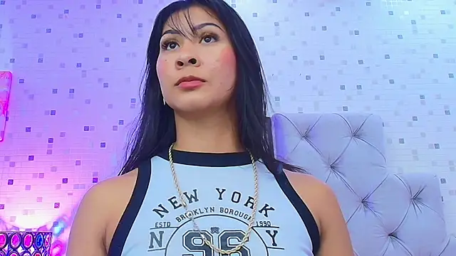 JulietaReyess online show from 11-30-25, 11:47