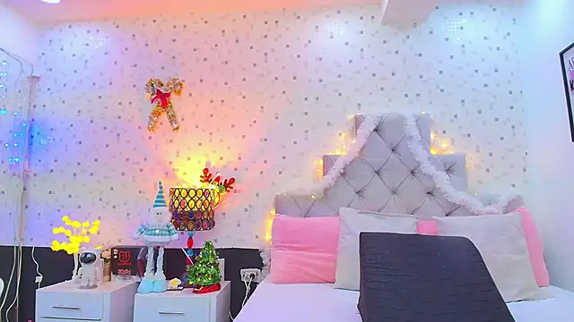 JulietaReyess online show from 12-18-25, 11:49