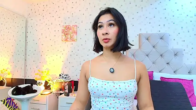 JulietaReyess online show from 04-21-26, 11:49