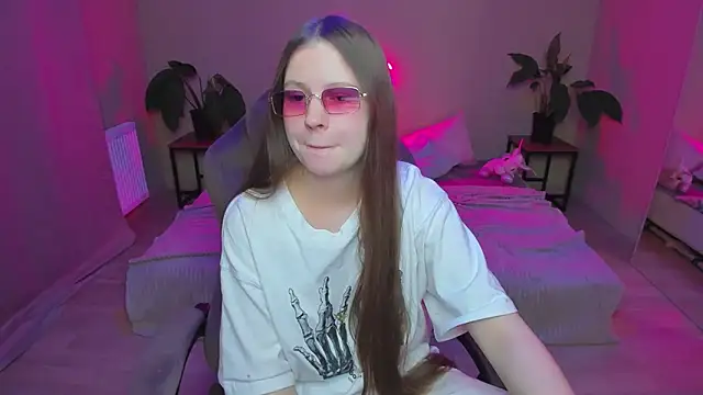 HelloRoxy online show from 12-17-24, 12:23