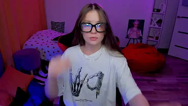 HelloRoxy online show from 06-25-26, 06:56