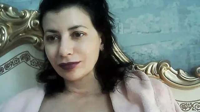 Snapshot of StunnigArt chatting on 02-16-25, 09:15 StunnigArt online show from 02-16-25, 09:15