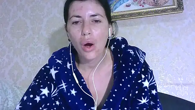 Snapshot of StunnigArt chatting on 09-12-25, 01:28 StunnigArt online show from 09-12-25, 01:28