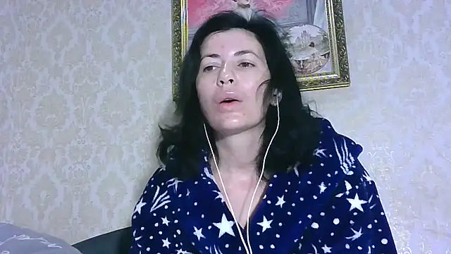 Snapshot of StunnigArt chatting on 10-04-25, 01:25 StunnigArt online show from 10-04-25, 01:25