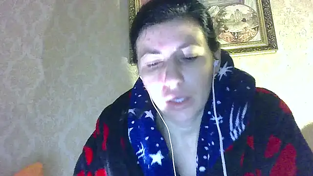 Snapshot of StunnigArt chatting on 12-16-25, 02:27 StunnigArt online show from 12-16-25, 02:27