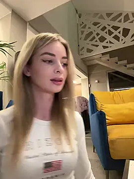 Snapshot of EvieEvans chatting on 01-14-25, 07:21 EvieEvans online show from 01-14-25, 07:21