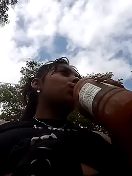 Snapshot of stefanie010 chatting on 01-10-25, 03:06 stefanie010 online show from 01-10-25, 03:06