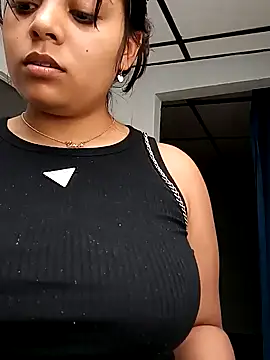 Snapshot of stefanie010 chatting on 01-24-25, 02:19 stefanie010 online show from 01-24-25, 02:19