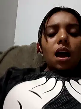 Snapshot of stefanie010 chatting on 02-21-25, 11:32 stefanie010 online show from 02-21-25, 11:32