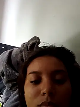 stefanie010 online show from 04-05-26, 02:58