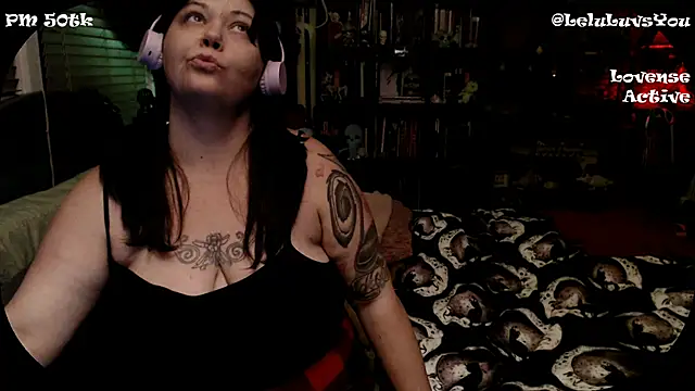Snapshot of LeluLuvsYou chatting on 12-11-24, 06:25 LeluLuvsYou online show from 12-11-24, 06:25
