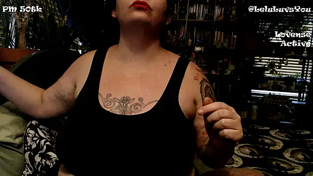 Snapshot of LeluLuvsYou chatting on 01-06-25, 06:20 LeluLuvsYou online show from 01-06-25, 06:20