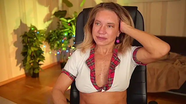 Violet Adler online show from 02-15-25, 06:02