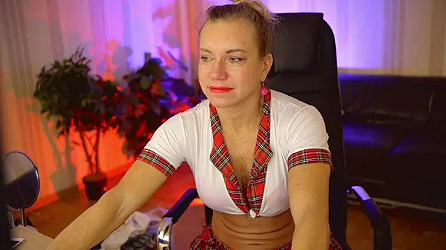 Violet Adler online show from 02-26-25, 04:47