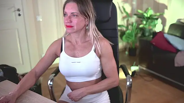 Violet Adler online show from 03-10-25, 03:01