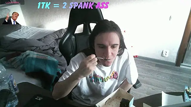 Snapshot of izilizi_23 chatting on 02-26-26, 06:45 izilizi 23 online show from 02-26-26, 06:45