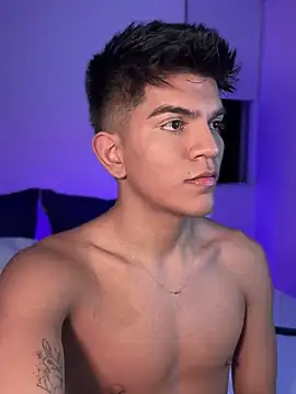 santiago 01 online show from 01-14-25, 03:32